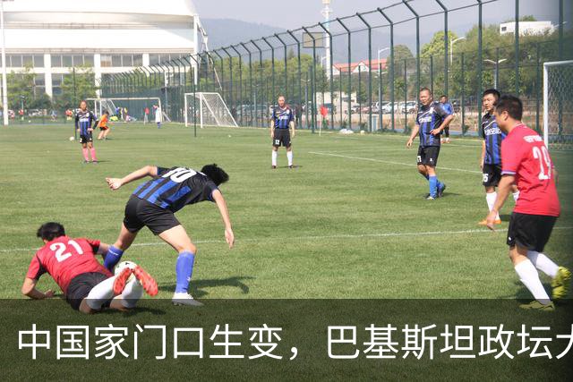 中国家门口生变，巴基斯坦政坛大乱，解放军出兵，中式新装备亮相